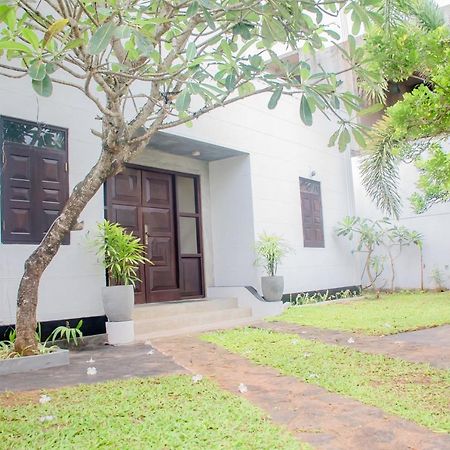 Blooming Polhena Bed & Breakfast Matara Bagian luar foto