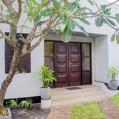 Blooming Polhena Bed & Breakfast Matara Bagian luar foto