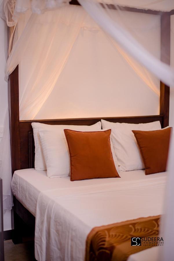 Blooming Polhena Bed & Breakfast Matara Bagian luar foto