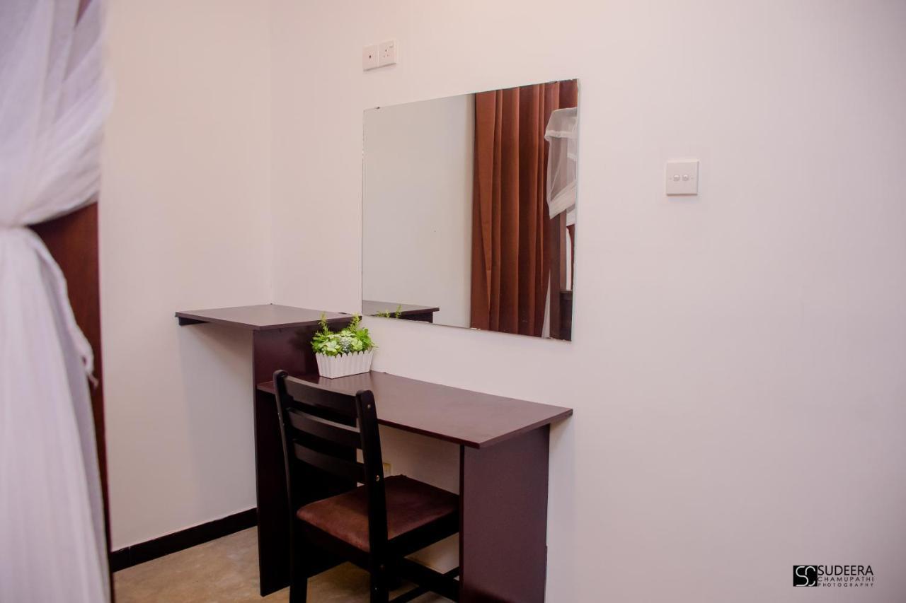Blooming Polhena Bed & Breakfast Matara Bagian luar foto