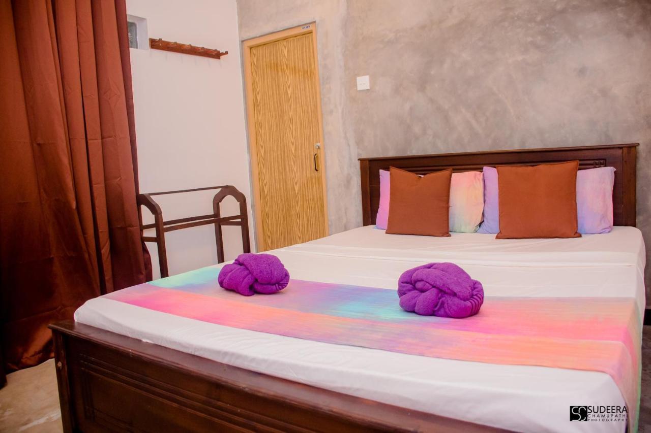 Blooming Polhena Bed & Breakfast Matara Bagian luar foto