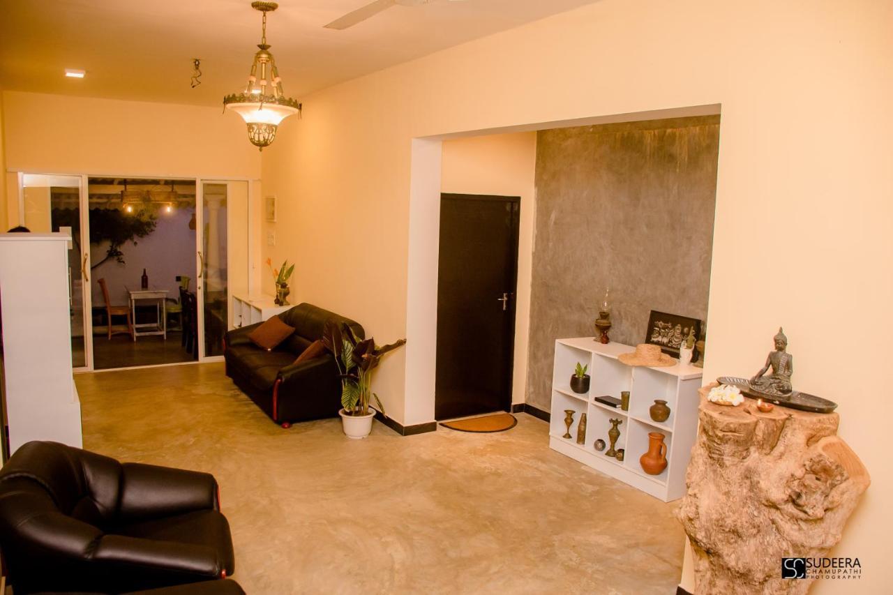 Blooming Polhena Bed & Breakfast Matara Bagian luar foto